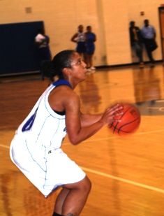 Ariel Mitchell (photo by S. Spears)